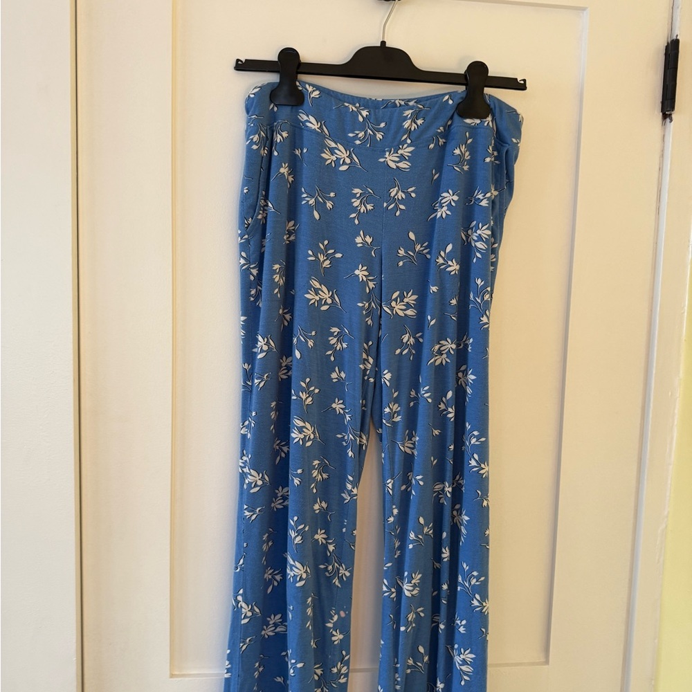 SOMA pajama bottoms with pockets❣️Gorgeous❣️Size Medium - Picture 3 of 4